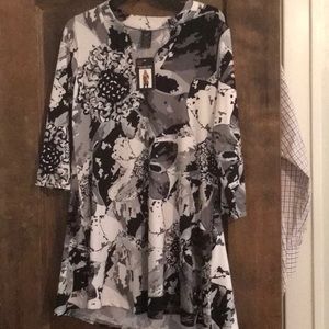 New Lildy tunic top size small